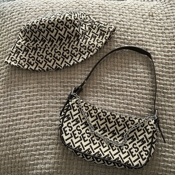 mini purse with the matching bucket hat. 🤎 - Picture 1 of 3